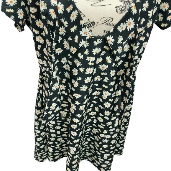 SHEIN Black and White Floral Mini Dress - Picture 2 of 4